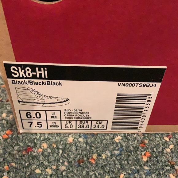 Never Worn!!! Sk8-Hi VANS - Picture 3 of 3